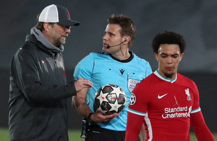 意媒：国米想引进一名年轻中卫，目前共有3个目标（意媒：国米欲签年轻中卫，已锁定三名候选）