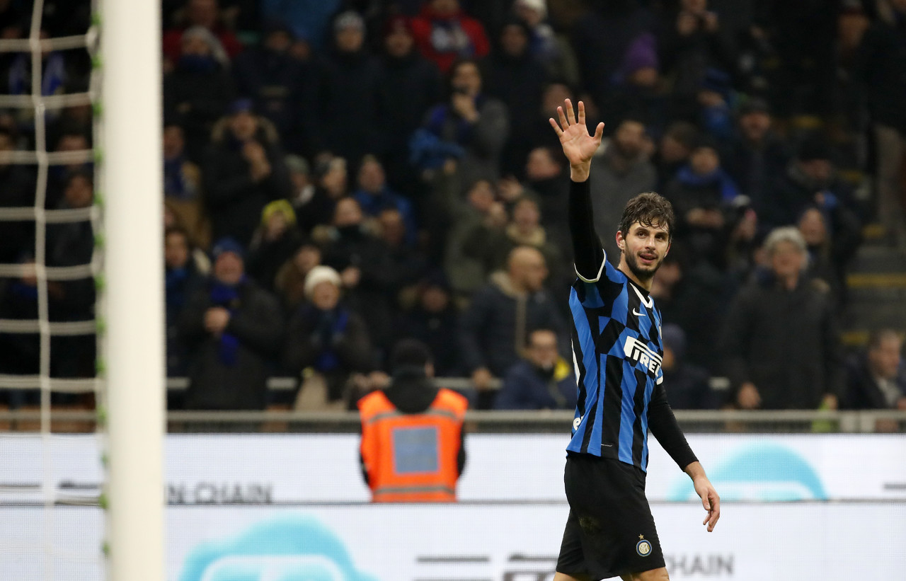 科贝尔谈小贝林染红：我该传一个更好的球避免他犯规 会承担责任（科贝尔谈小贝林红牌：我本应传得更好避免犯规，责任在我）