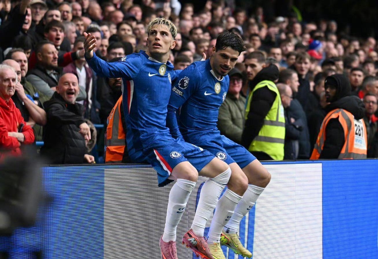 F1卡塔尔冲刺赛：皮亚斯特里夺冠！诺里斯第3，维斯塔潘第4（F1卡塔尔冲刺赛：皮亚斯特里称雄，诺里斯第三，维斯塔潘第四）