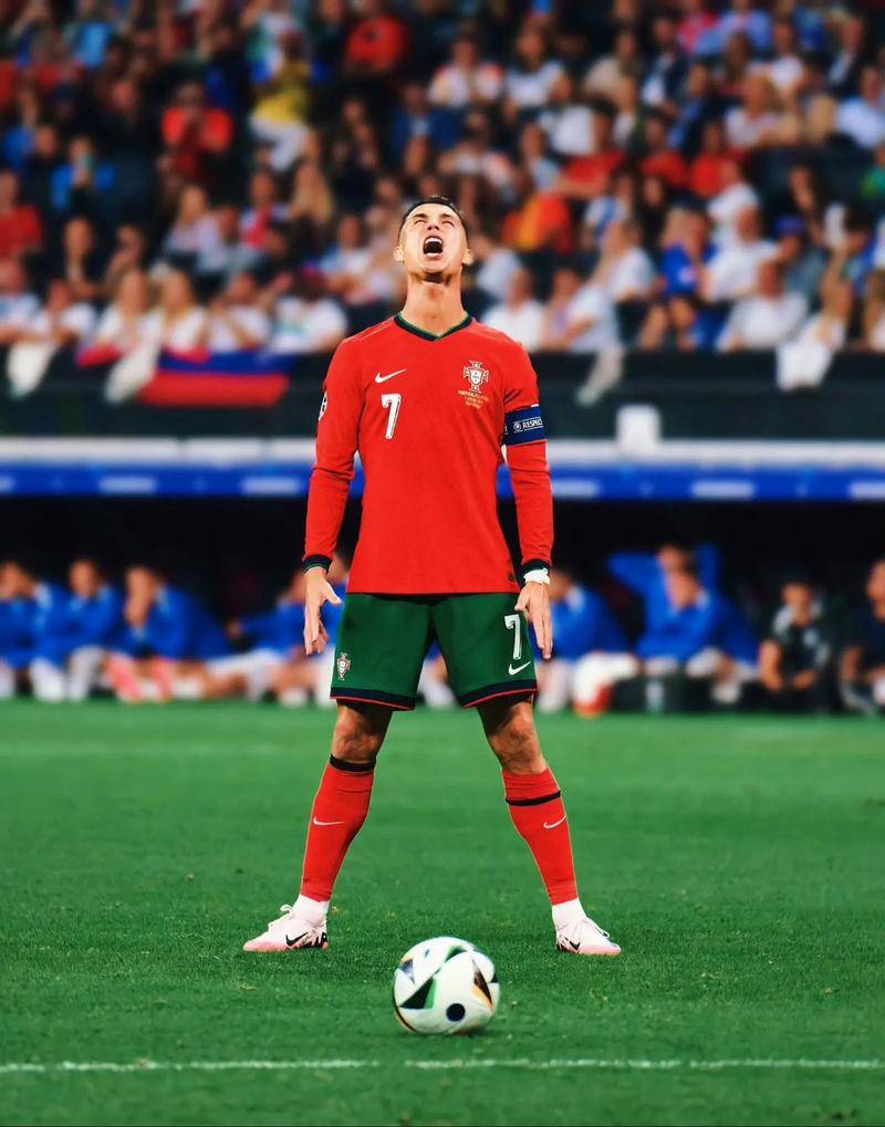 博斯：很惊讶曼城放走阿尔瓦雷斯；我与西蒙尼执教理念相反（博斯：对曼城放走阿尔瓦雷斯感到震惊；我的执教理念与西蒙尼完全相反）