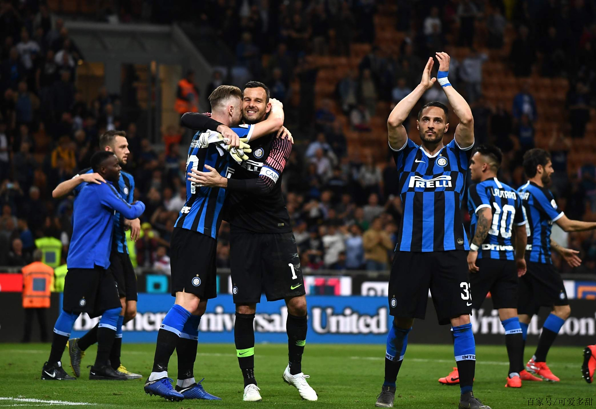 格鲁克：如果阿贾克斯欧冠三连胜，那为什么不能晋级呢？（格鲁克：阿贾克斯若在欧冠拿下三连胜，为何不能晋级？）