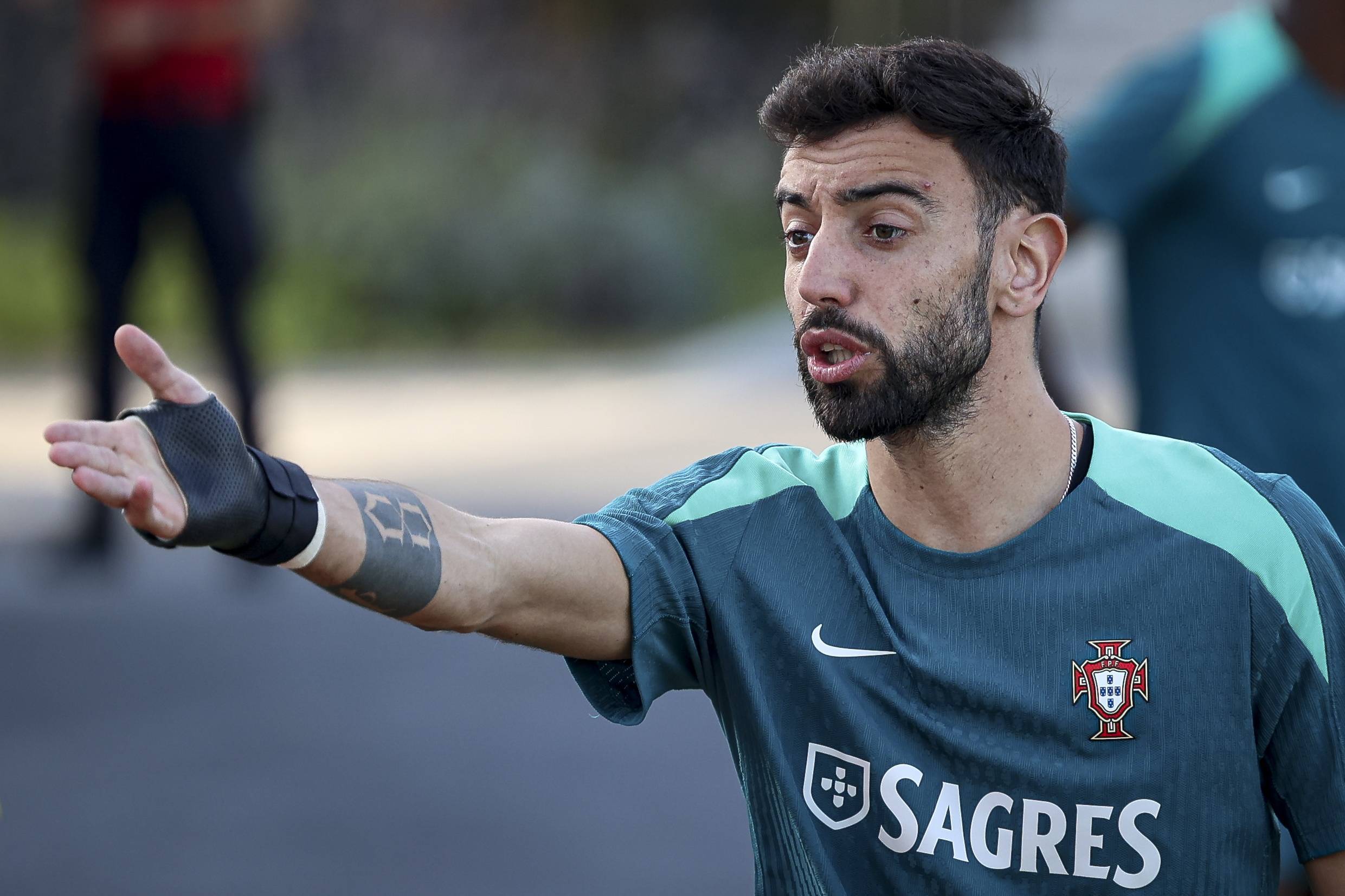 特瓦斯：梅罗瓜穆离开不会影响西甲质量，与英超差距正在缩小（特瓦斯：梅罗瓜穆相继离开不损西甲水准，与英超差距正逐步缩小）