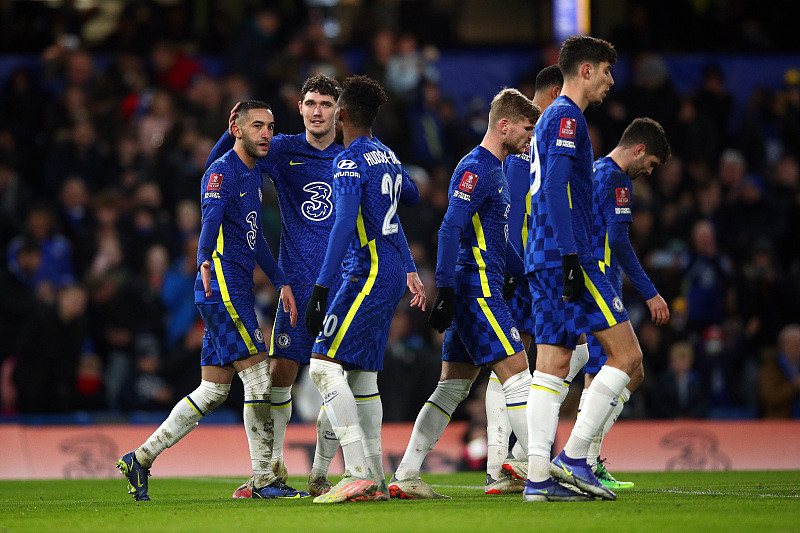 雷霆靠团队篮球获大胜（雷霆凭借团队配合大胜）