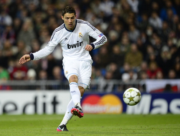 莱万西甲生涯进74球，同期单一联赛进球数仅次于哈兰德和凯恩（莱万西甲累计74球，同期单联赛进球数仅逊哈兰德与凯恩）